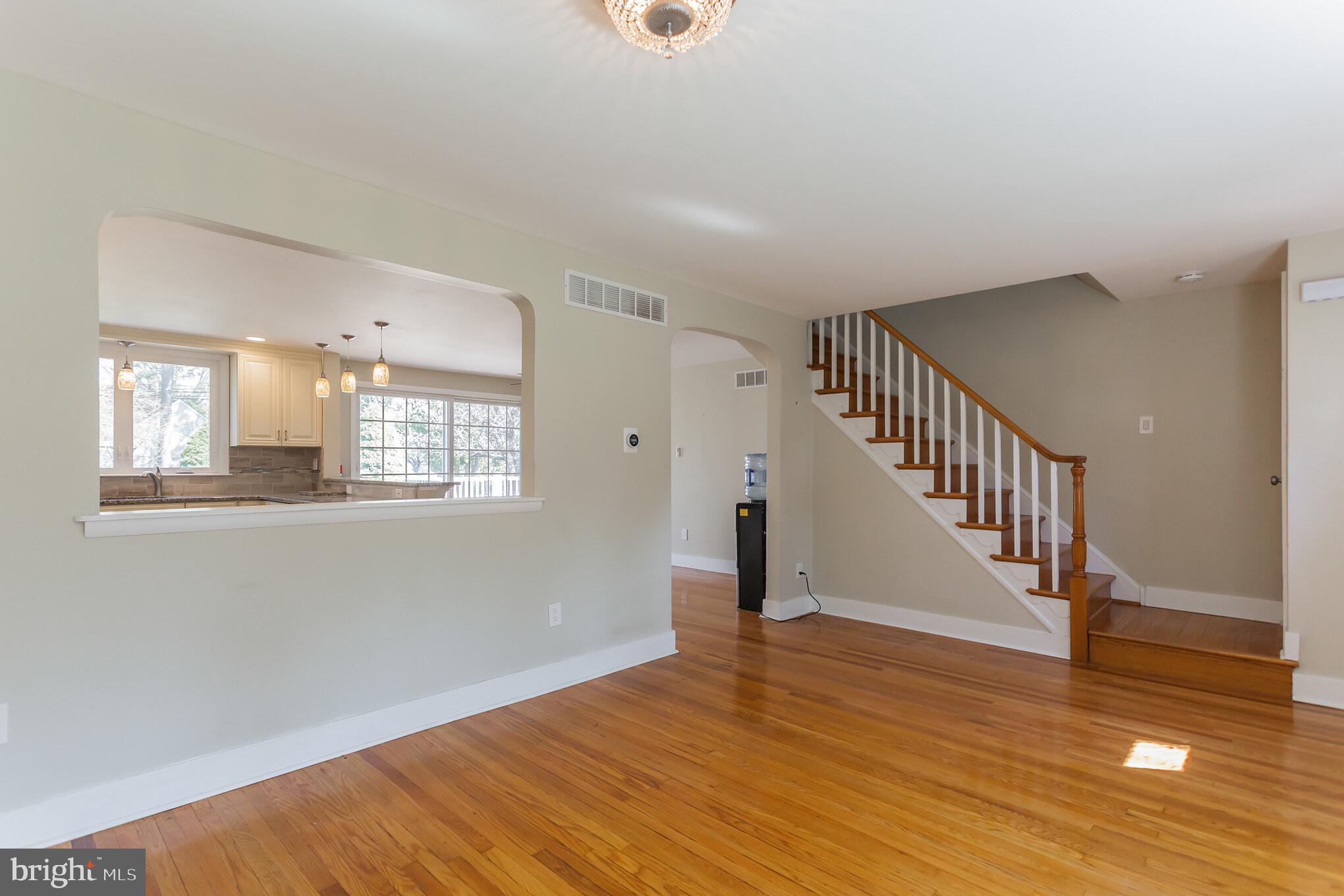 115 Kingston Road Cheltenham, PA 19012 - Photo 10 of 28