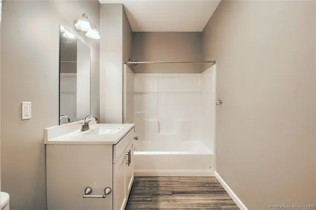 $2,350 | 9 Steele Boulevard, Unit 204, Berlin, CT 06037