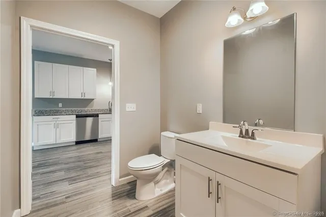 $2,350 | 9 Steele Boulevard, Unit 204, Berlin, CT 06037