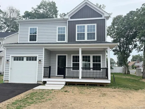$849,990 | 2 Gail Grace Court, Copiague, NY 11726