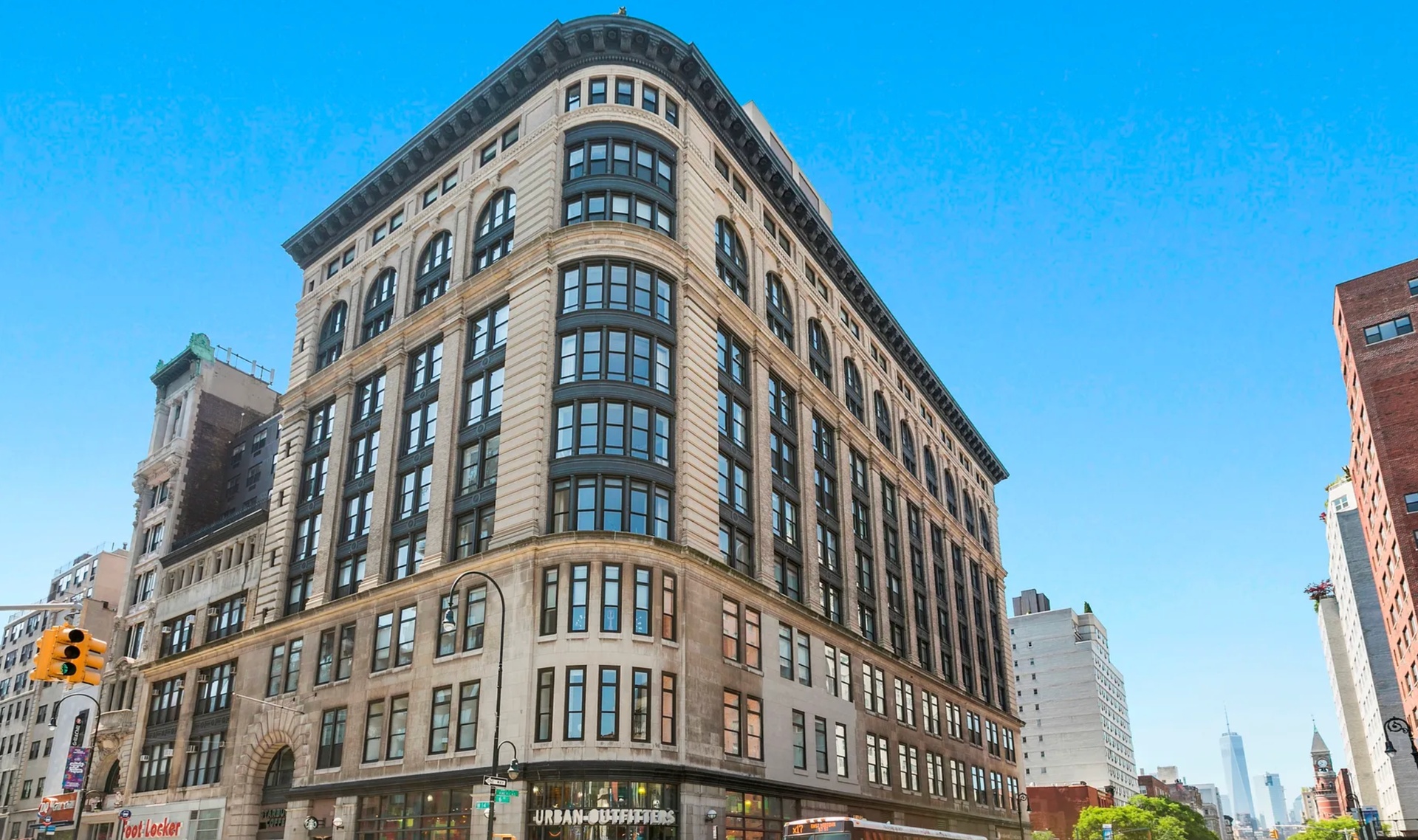 65 West 13th Street, Unit PH1AB Manhattan, NY 10011 - Photo 15 of 27 a front view of a building