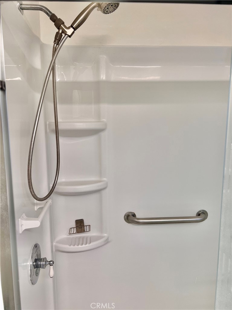 5518 Riviera Way Torrance, CA 90505 - Photo 18 of 31 Shower