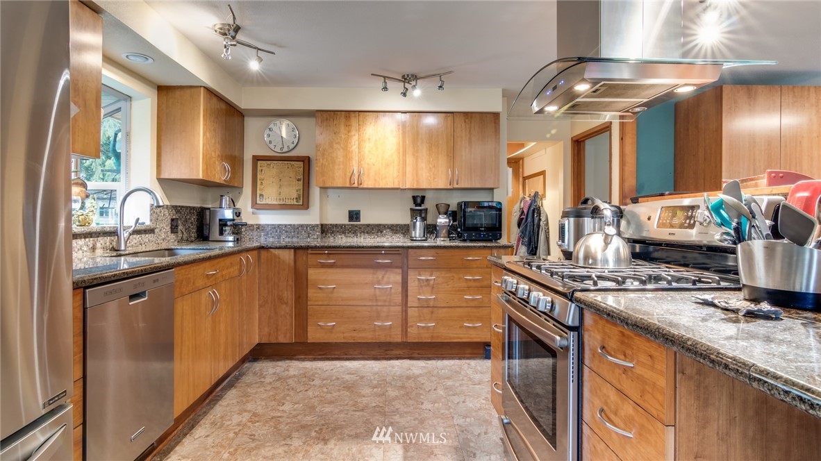 39927 May Creek Road Gold Bar, WA 98251 - Photo 8 of 34 Gallery Image 8