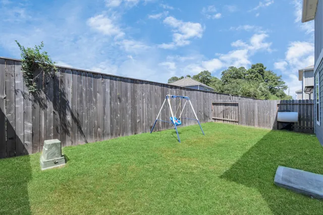 $2,450 | 11634 Braemar Village Drive, Tomball, TX 77375