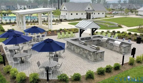 a view of a backyard with green space