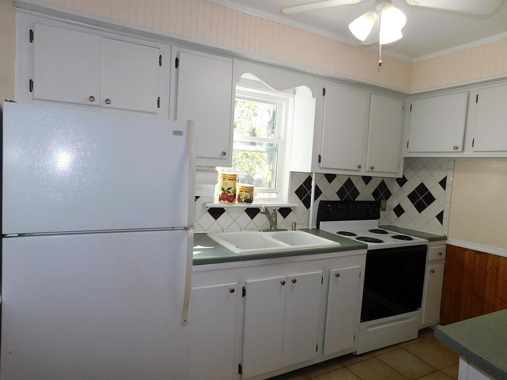 2121 Holley Road Roanoke, VA 24012 - Photo 14 of 34 Kitchen