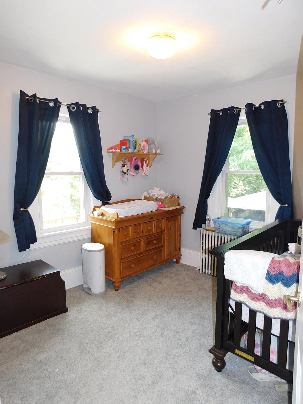 2121 Holley Road Roanoke, VA 24012 - Photo 21 of 34 Bedroom 3