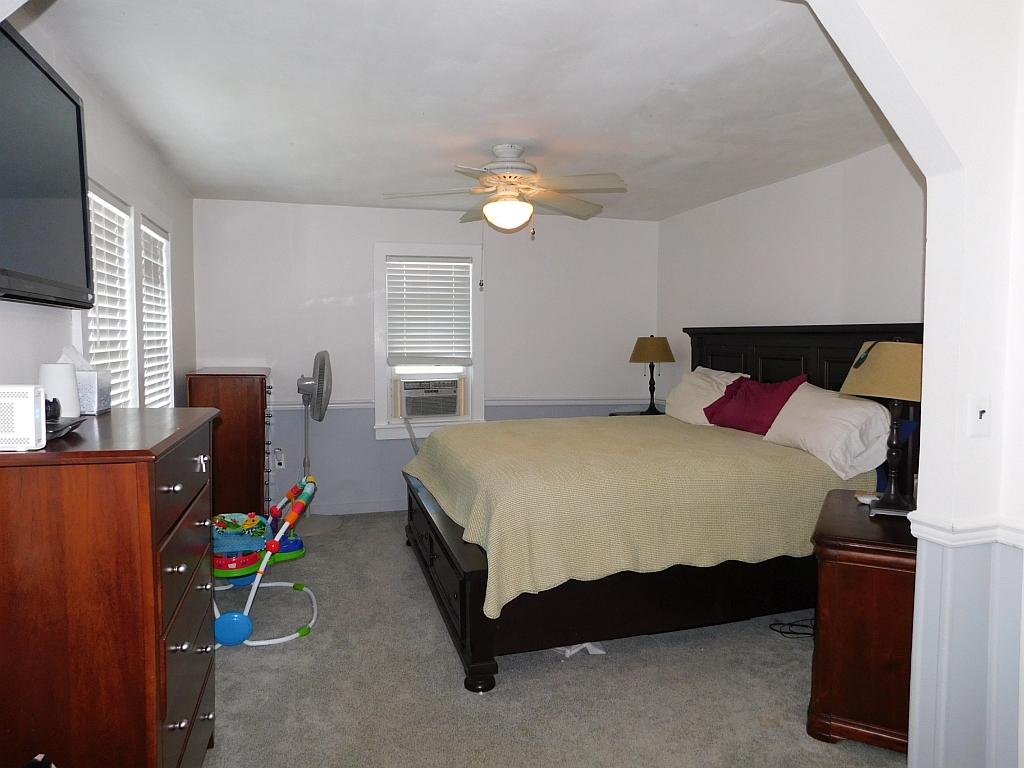 2121 Holley Road Roanoke, VA 24012 - Photo 25 of 34 Master Bedroom