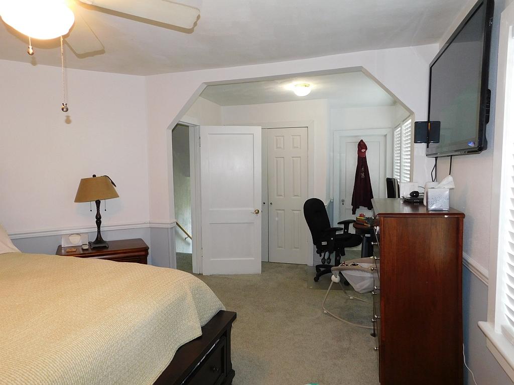 2121 Holley Road Roanoke, VA 24012 - Photo 27 of 34 Master Bedroom