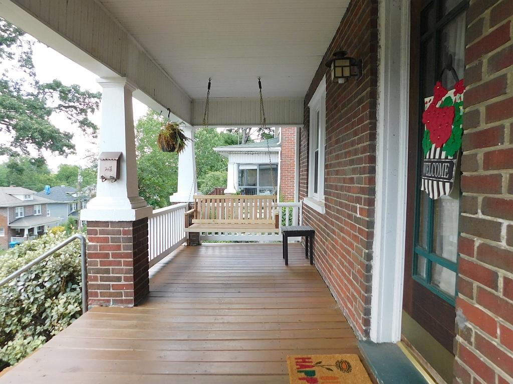 2121 Holley Road Roanoke, VA 24012 - Photo 34 of 34 Front Porch
