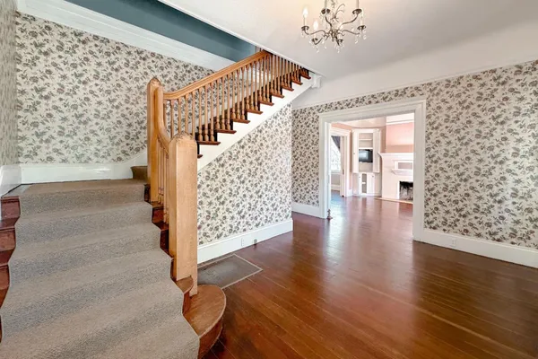 $999,999 | 712 West Street, Hollister, CA 95023