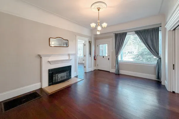 $999,999 | 712 West Street, Hollister, CA 95023