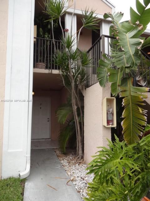 1190 Washington Circle, Unit 1190J Homestead, FL 33034 - Photo 1 of 7
