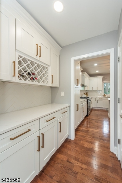 767 Hemlock Road Union, NJ 07083 - Photo 6 of 36 Gallery Image 6
