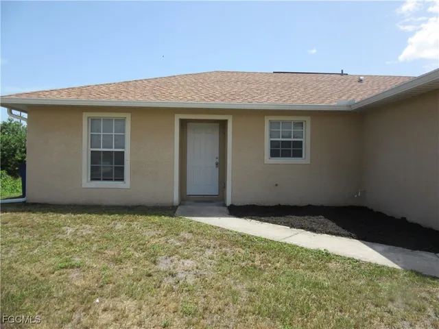 $400,000 | 2605-2607 Sunniland Boulevard, Lehigh Acres, FL 33971