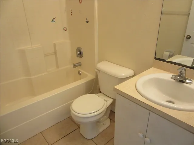 $400,000 | 2605-2607 Sunniland Boulevard, Lehigh Acres, FL 33971