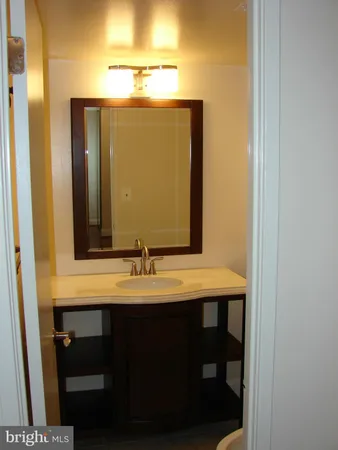 $2,950 | 8360 Greensboro Drive, Unit 1006, McLean, VA 22102