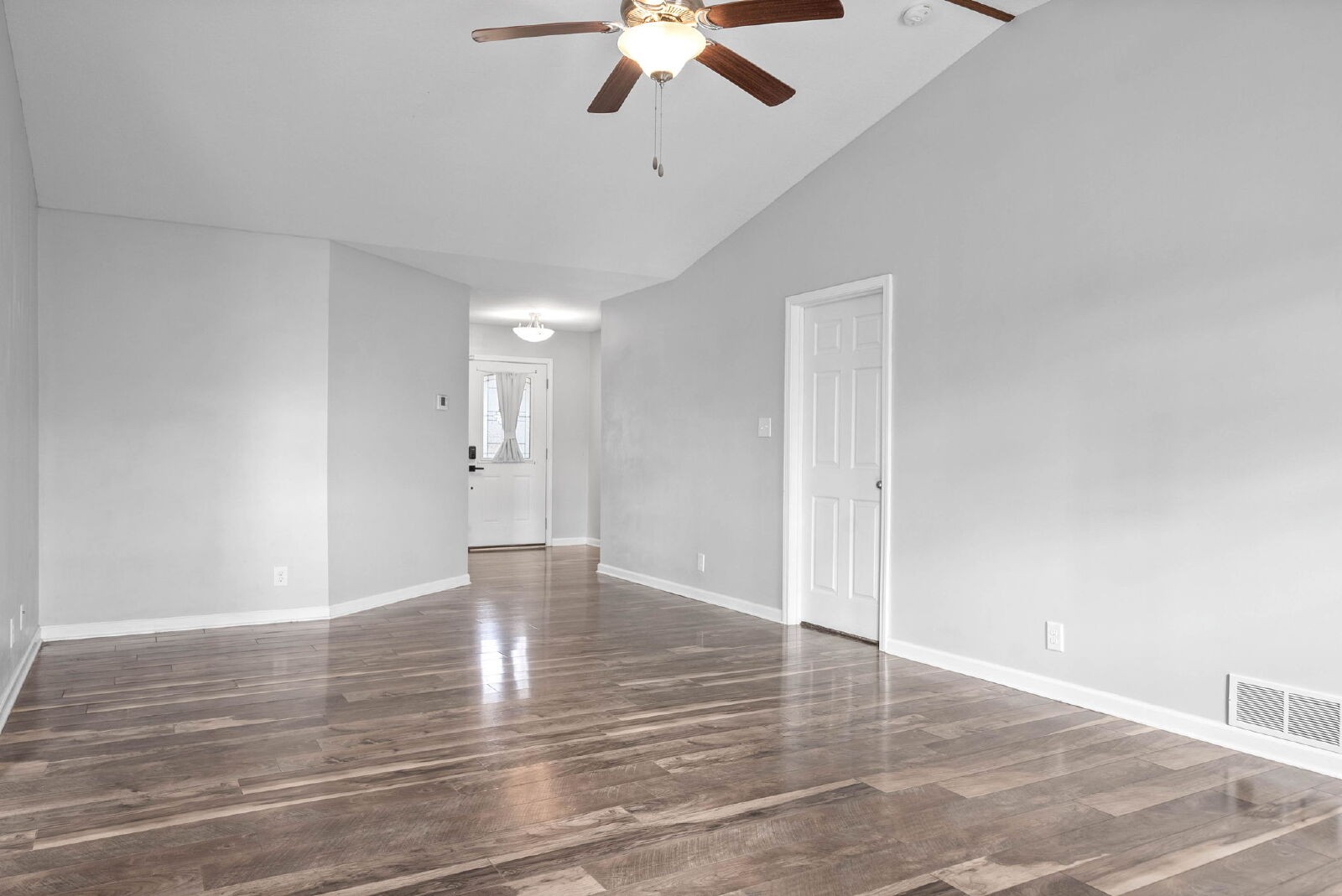935 Hugh Hunter Road Oak Grove, KY 42262 - Photo 7 of 26