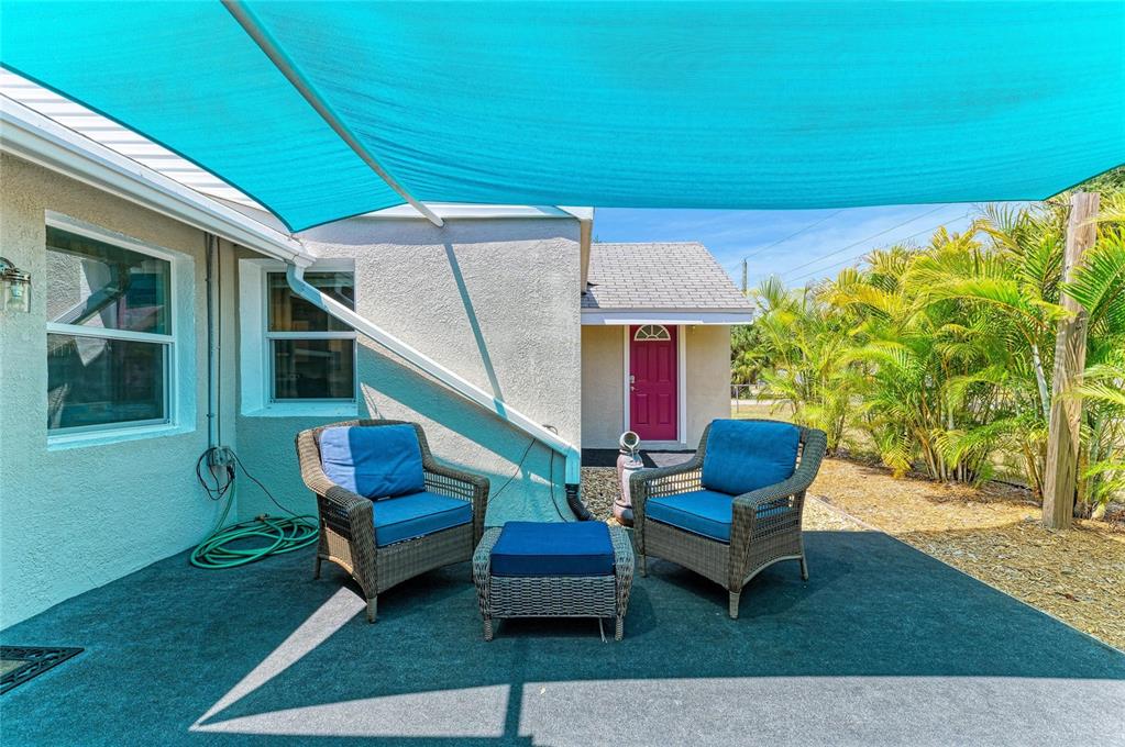 901 Oak Street Southwest Ruskin, FL 33570 - Photo 9 of 63