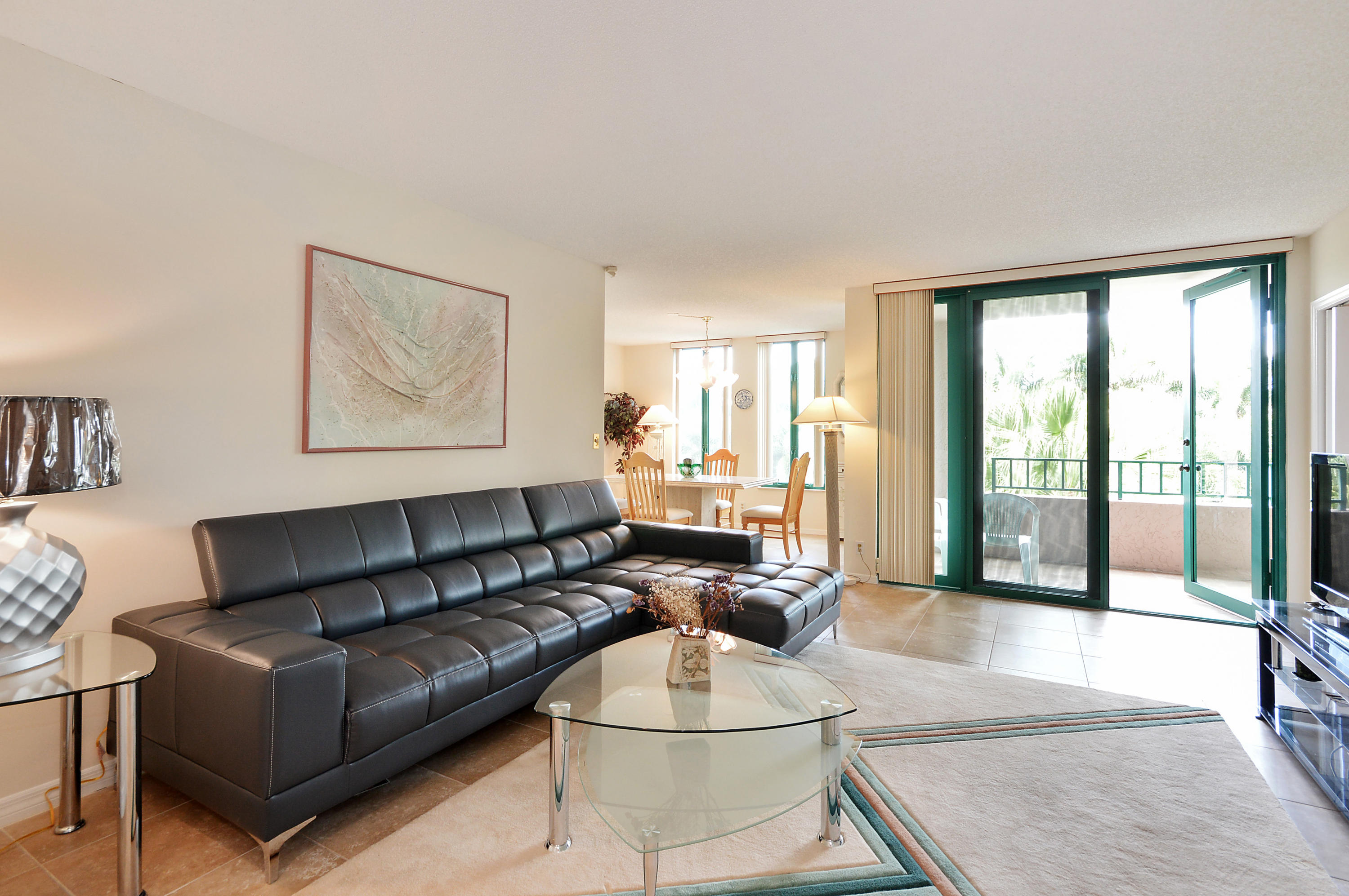 100 Southeast 5th Avenue, Unit 316 Boca Raton, FL 33432 - Photo 3 of 12 Living Room