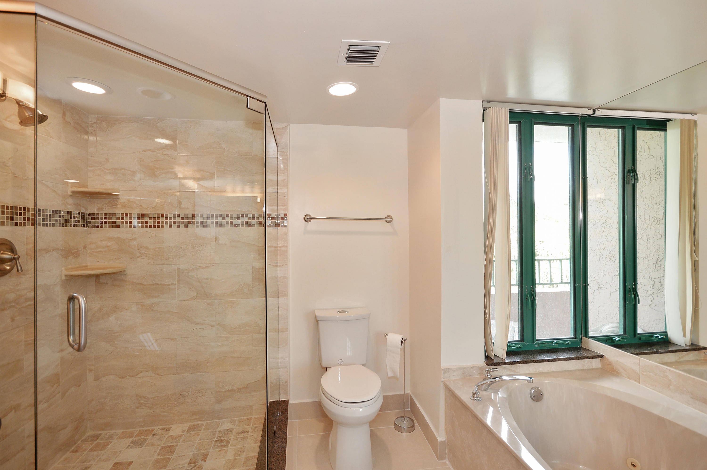 100 Southeast 5th Avenue, Unit 316 Boca Raton, FL 33432 - Photo 9 of 12 Master Bath