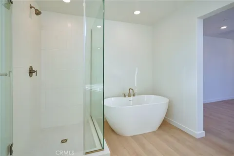 $5,875 | 2448 Haley Pt Drive, Unit 105, Ventura, CA 93003