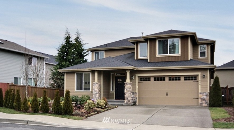 808 Hoquiam Avenue Northeast Renton, WA 98059 - Photo 1 of 19 Gallery Image 1