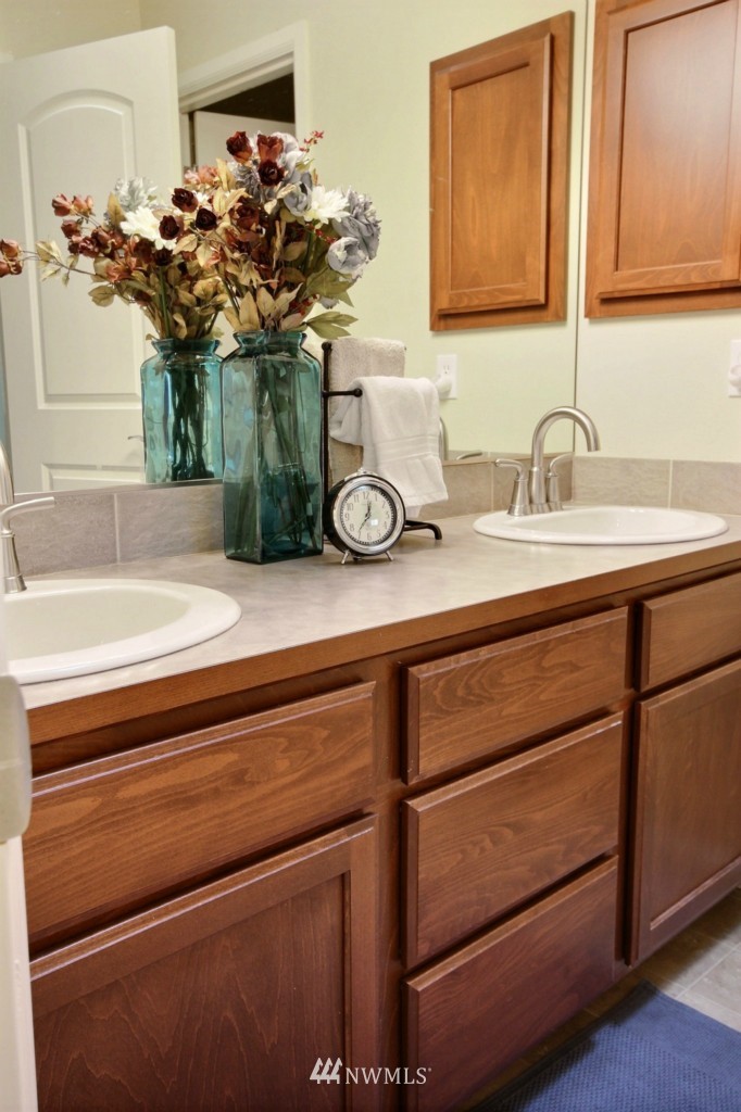 808 Hoquiam Avenue Northeast Renton, WA 98059 - Photo 16 of 19 Gallery Image 16