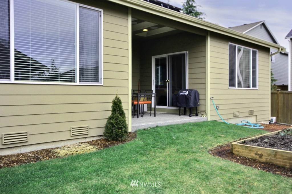 808 Hoquiam Avenue Northeast Renton, WA 98059 - Photo 18 of 19 Gallery Image 18