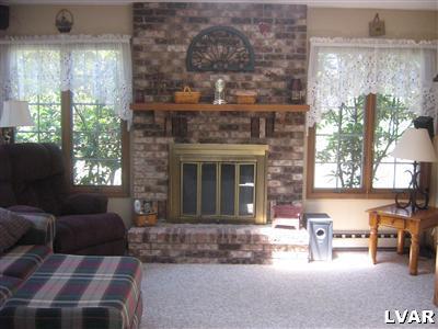 3328 Bridlepath Road Easton, PA 18045 - Photo 3 of 10 Gallery Image 3