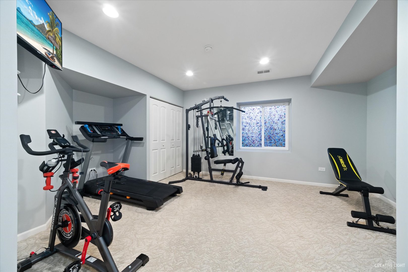 2933 Kelly Drive Elgin, IL 60124 - Photo 45 of 52 a view of a room with gym equipment