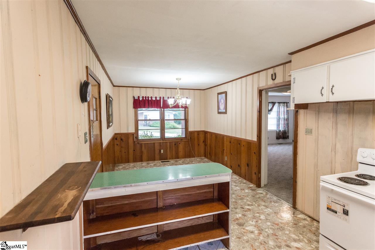 206 Bennett Street Union, SC 29379 - Photo 8 of 17