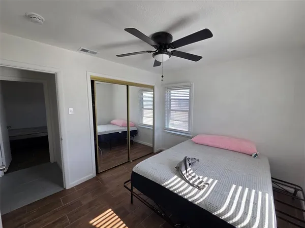 $1,750 | 2559 Valwood Parkway, Farmers Branch, TX 75234