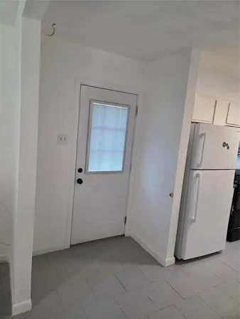 $1,750 | 2559 Valwood Parkway, Farmers Branch, TX 75234