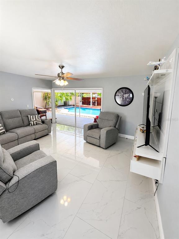 5124 Springwood Drive Tampa, FL 33624 - Photo 2 of 24