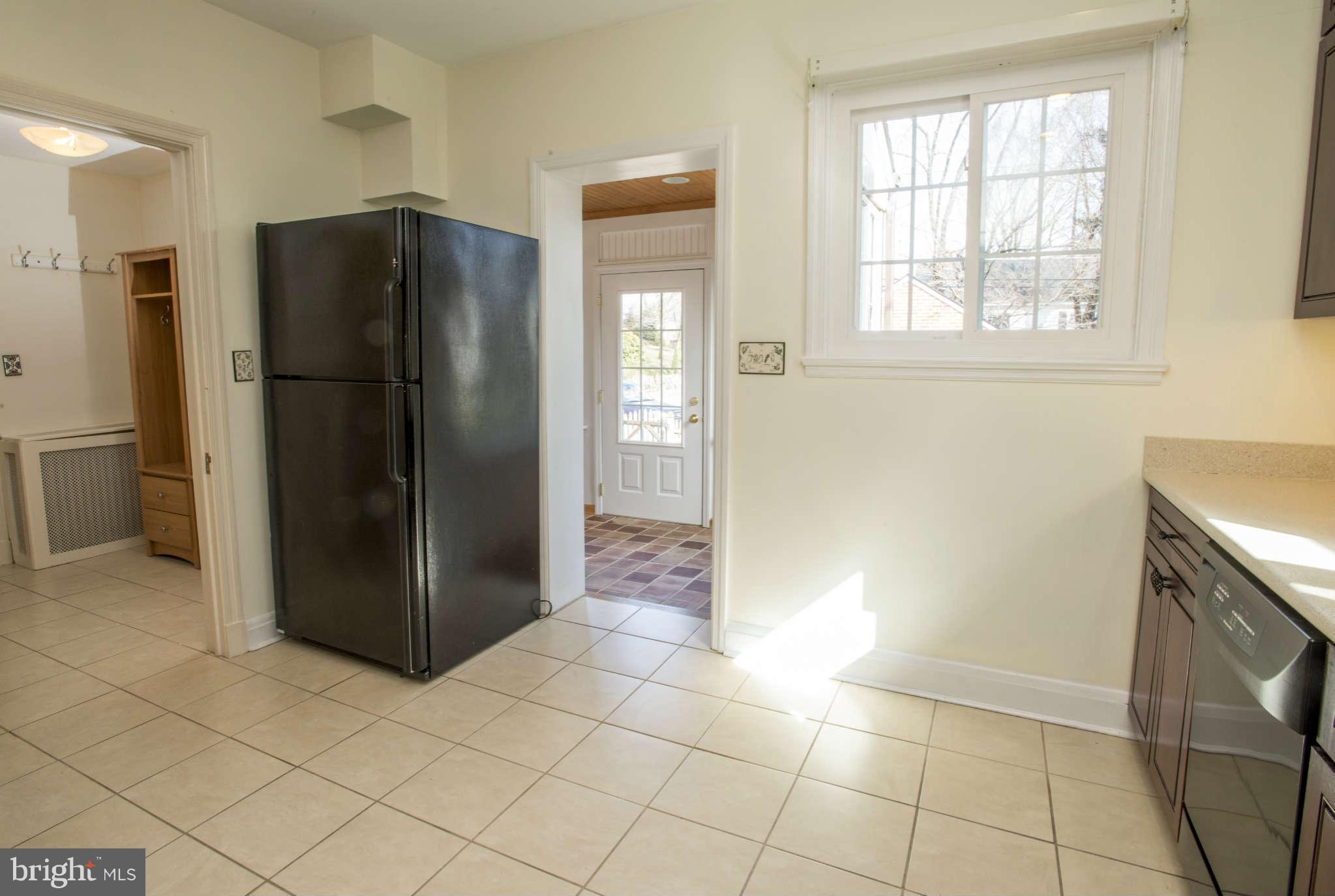 600 Sussex Road Baltimore, MD 21286 - Photo 11 of 30 Kitchen