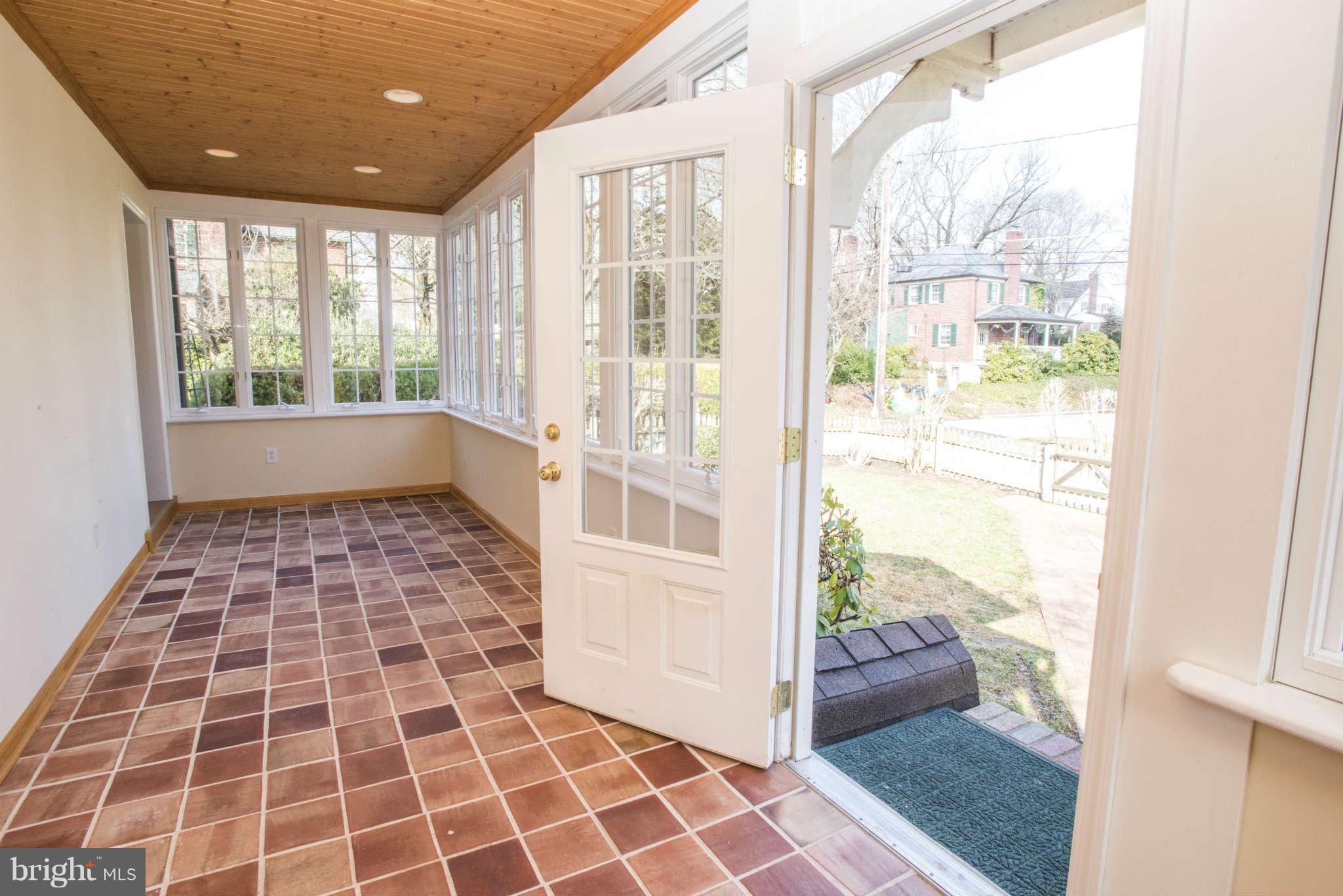 600 Sussex Road Baltimore, MD 21286 - Photo 13 of 30 Heated Sunporch