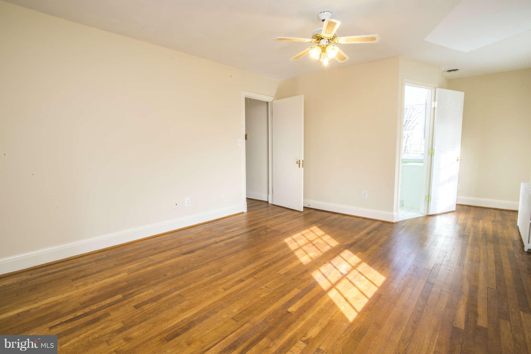 600 Sussex Road Baltimore, MD 21286 - Photo 17 of 30 Bedroom (Master)
