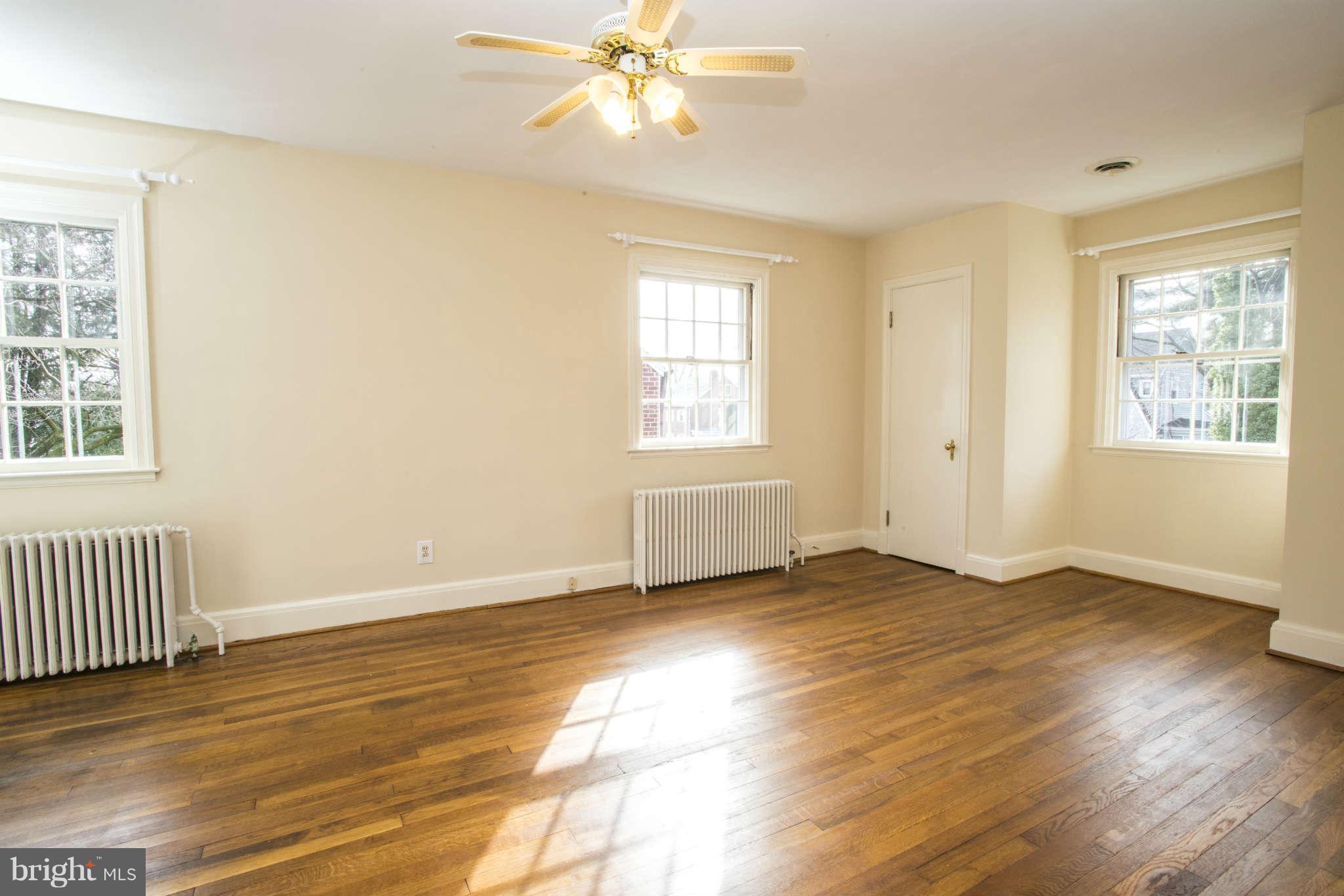 600 Sussex Road Baltimore, MD 21286 - Photo 18 of 30 Bedroom (Master)