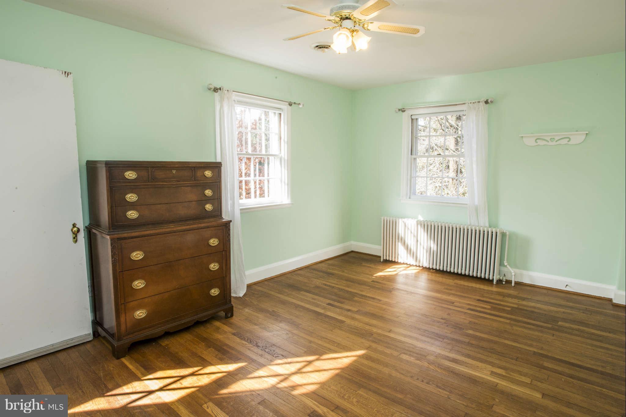600 Sussex Road Baltimore, MD 21286 - Photo 22 of 30 Bedroom 3