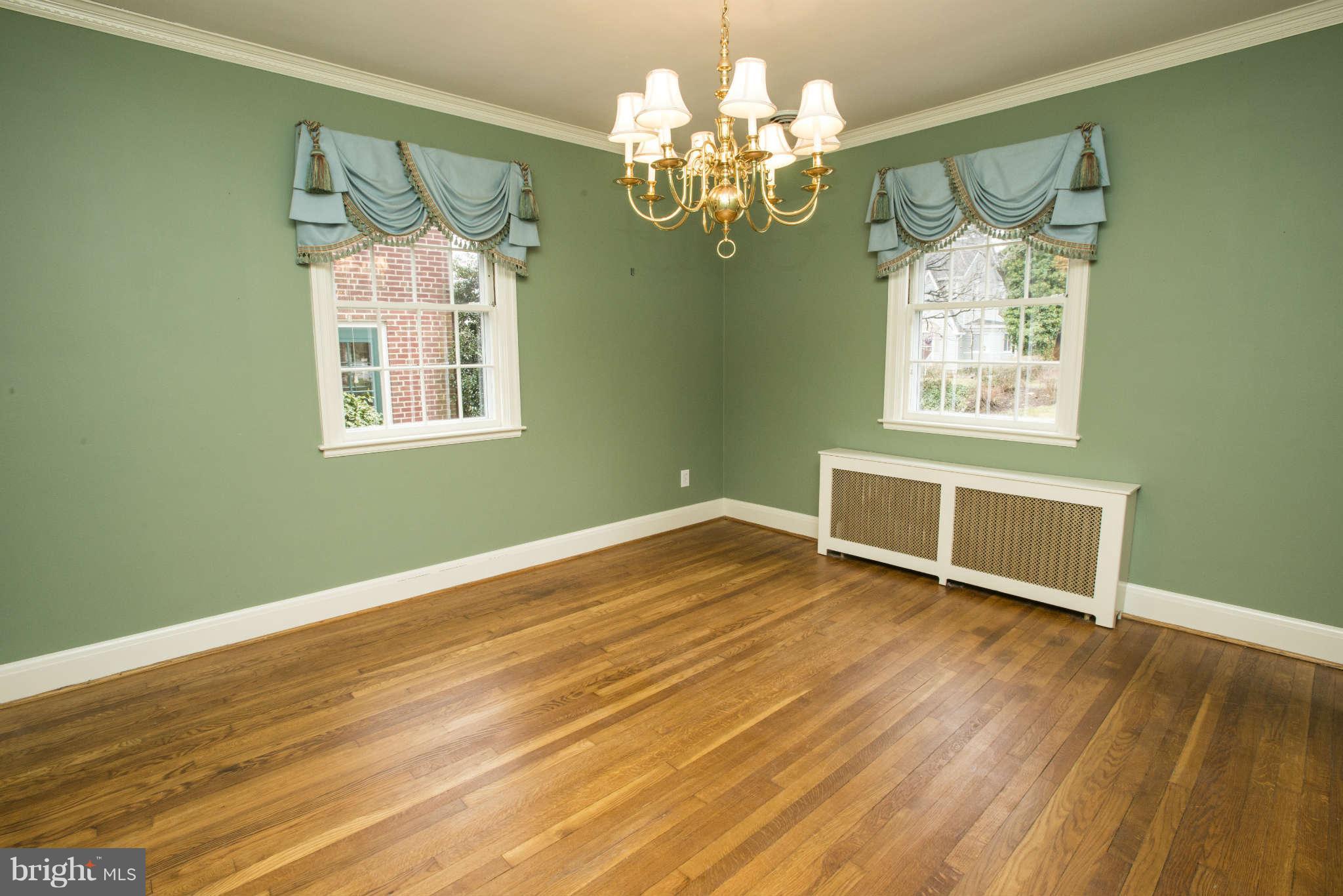 600 Sussex Road Baltimore, MD 21286 - Photo 7 of 30 Dining Room