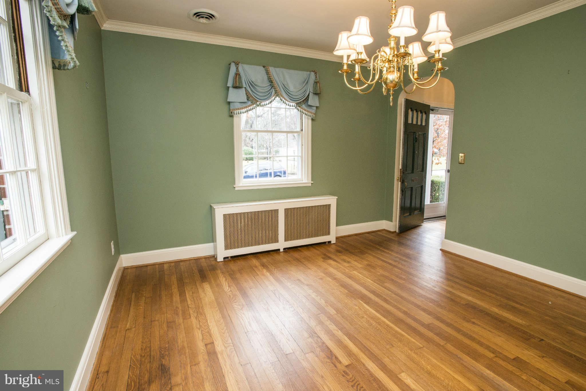 600 Sussex Road Baltimore, MD 21286 - Photo 8 of 30 Dining Room