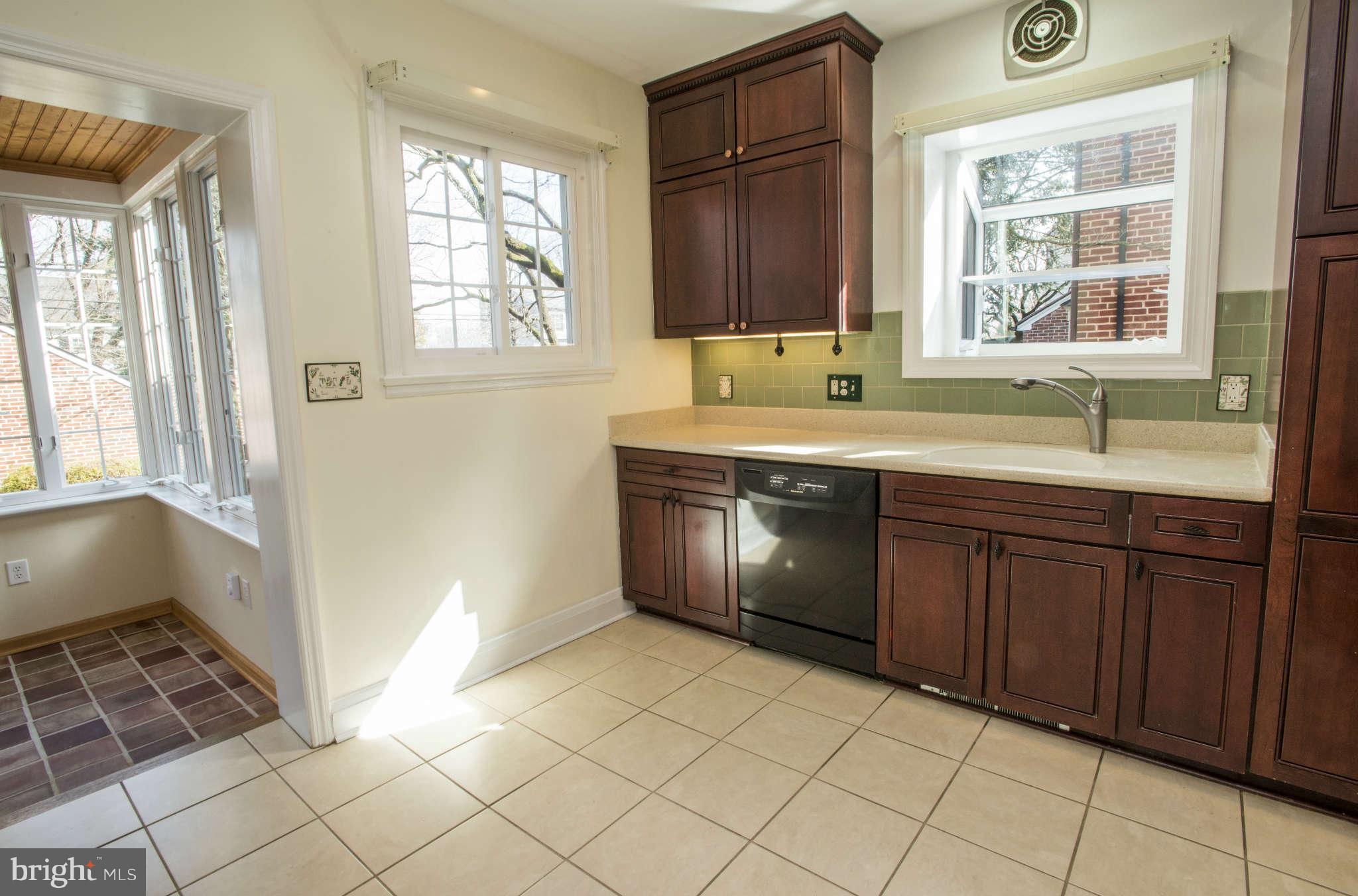 600 Sussex Road Baltimore, MD 21286 - Photo 10 of 30 Kitchen
