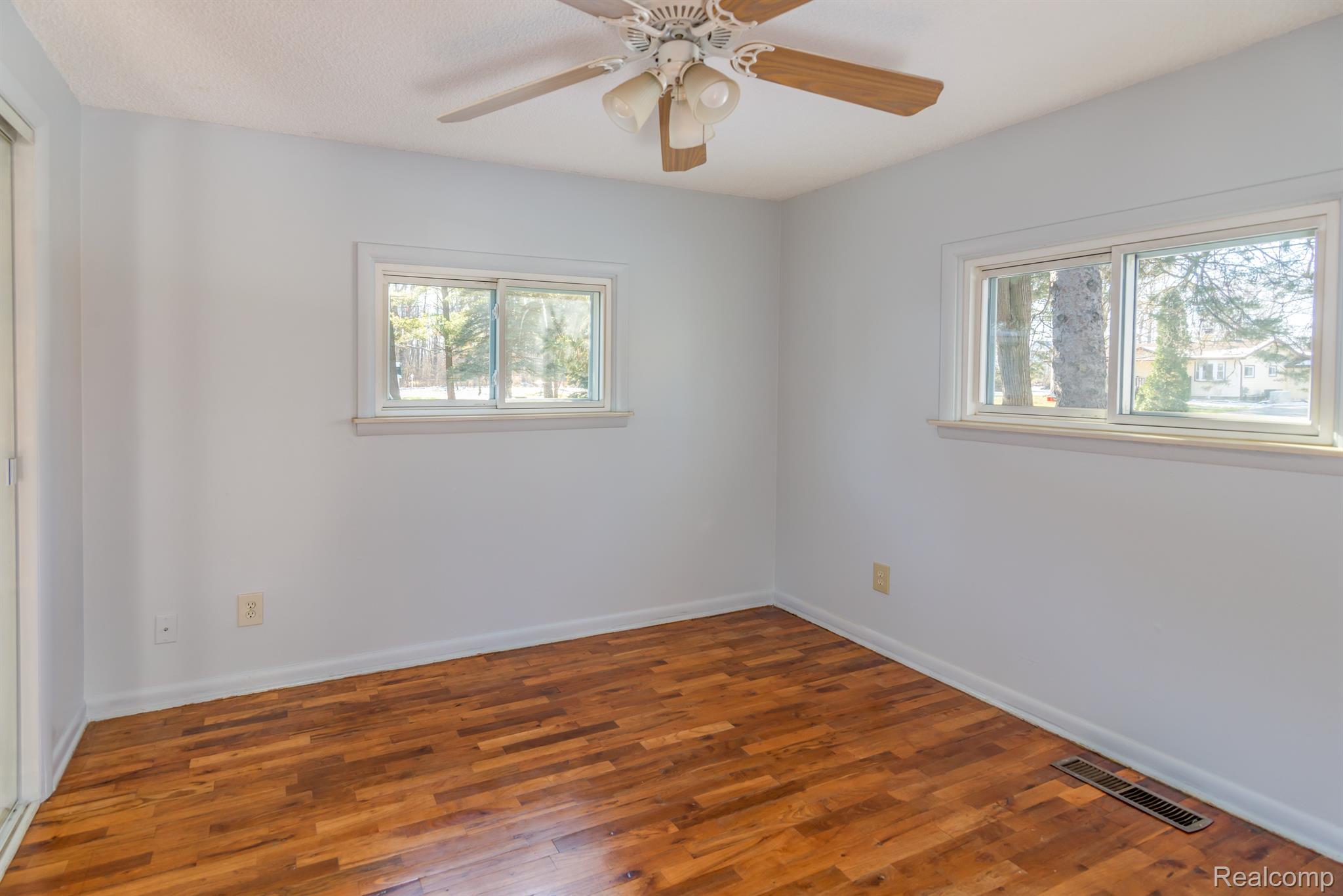 7239 Riegler Street Grand Blanc, MI 48439 - Photo 10 of 22 Gallery Image 10
