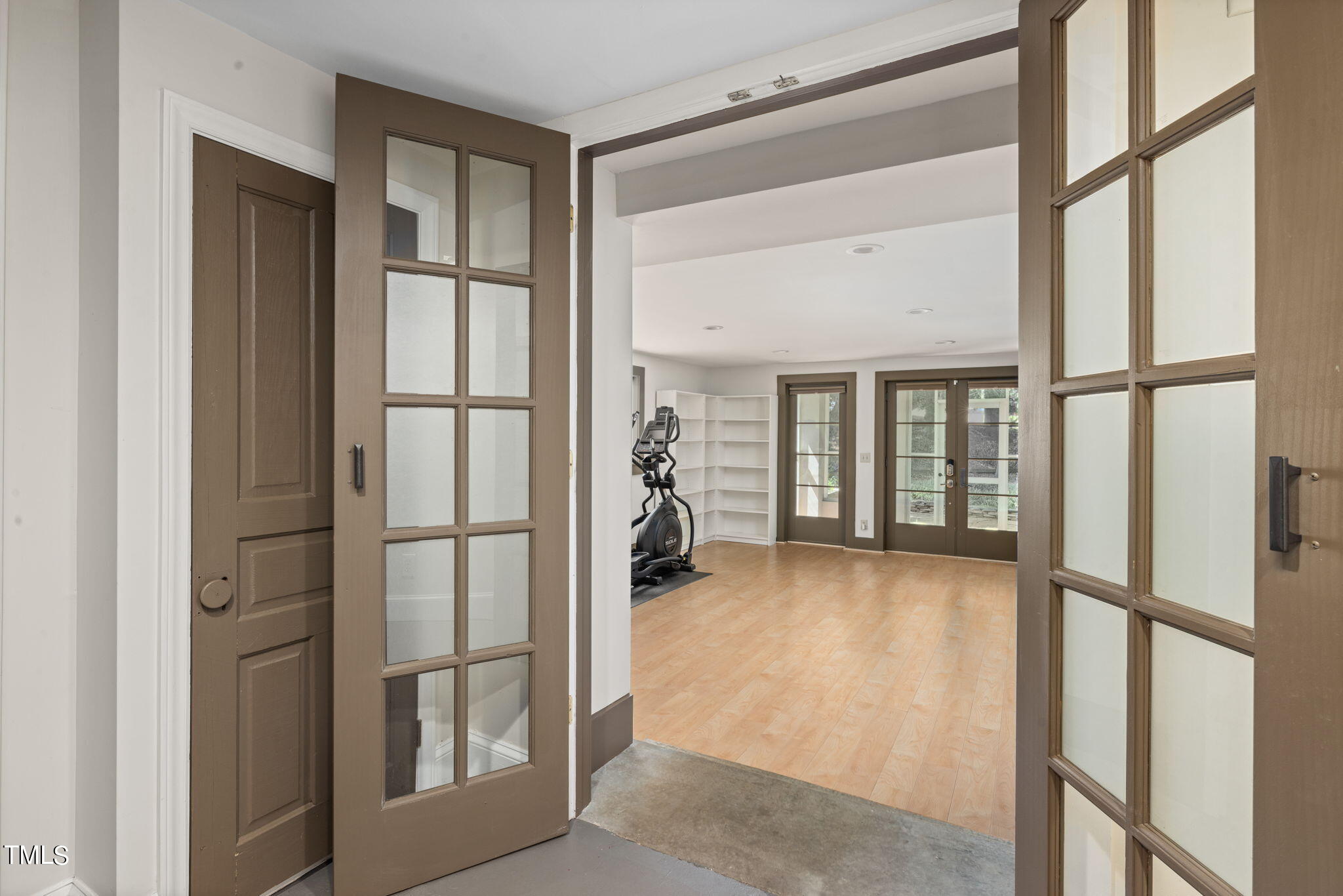 1803 White Oak Road Raleigh, NC 27608 - Photo 20 of 33 a view of empty room with floor to ceiling window