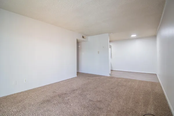 $700 | 2500 West 26th, Unit B4, Plainview, TX 79072