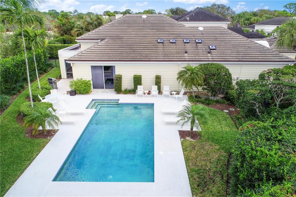 7081 Golf Ridge Way Hobe Sound, FL 33455 - Photo 4 of 34 Gallery Image 4