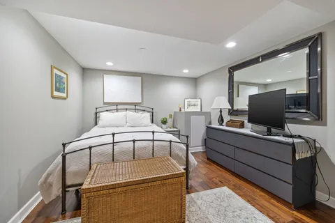 $375,000 | 6702 Pondview Drive, Tinley Park, IL 60477