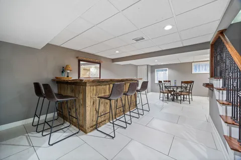 $375,000 | 6702 Pondview Drive, Tinley Park, IL 60477