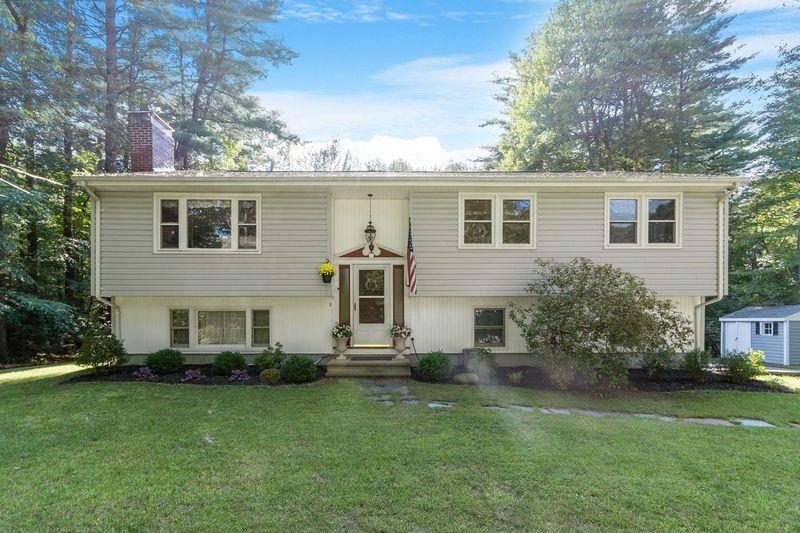 45 River Road Stratham, NH 03885 - Photo 1 of 19